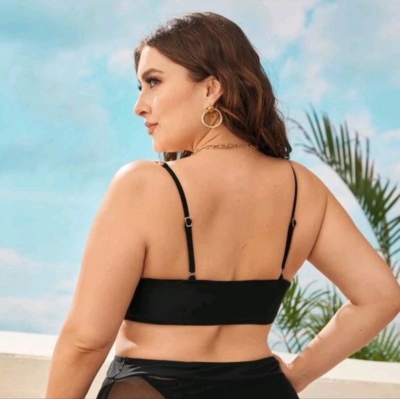 Plus Chain strap bikini top -never worn - Picture 2 of 3
